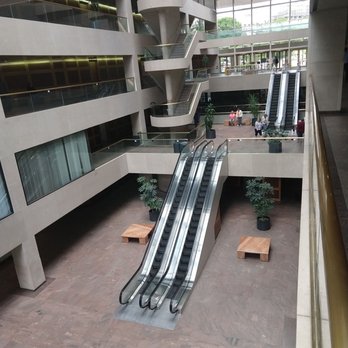 Truman escalators